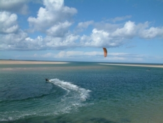  Sigue el viento por la costa 